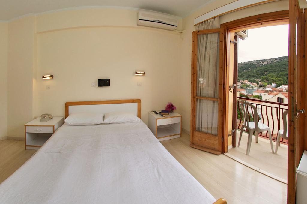 Moustakis Hotel Agia Efimia Room photo
