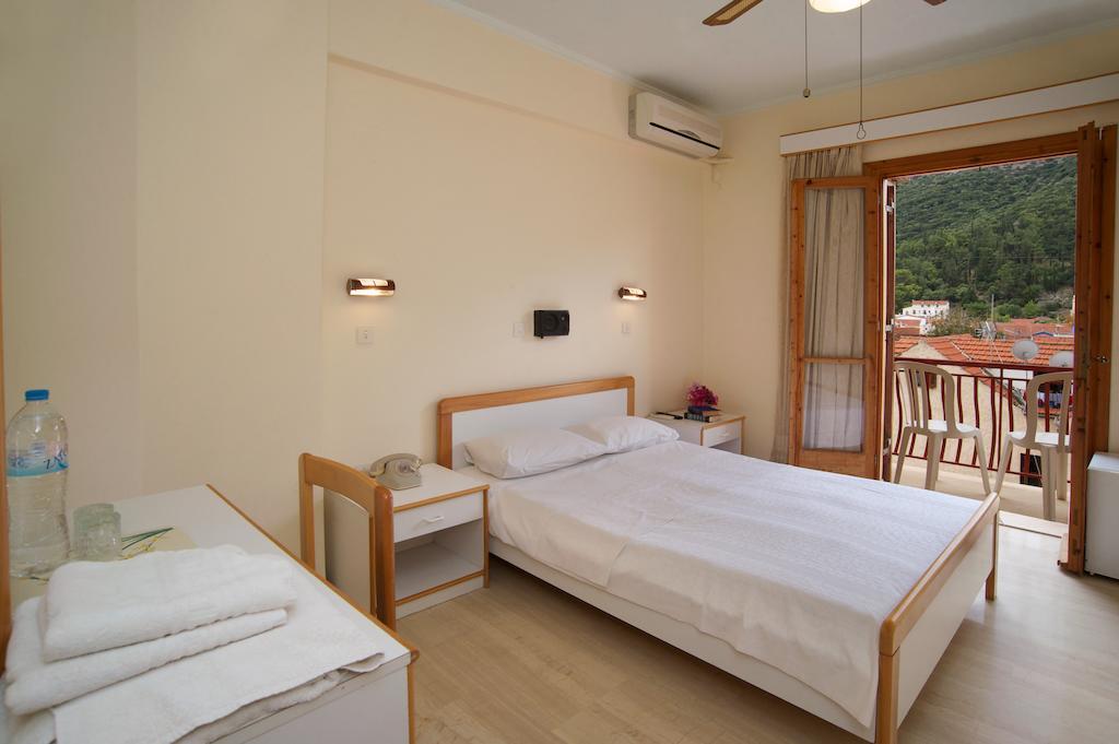 Moustakis Hotel Agia Efimia Room photo